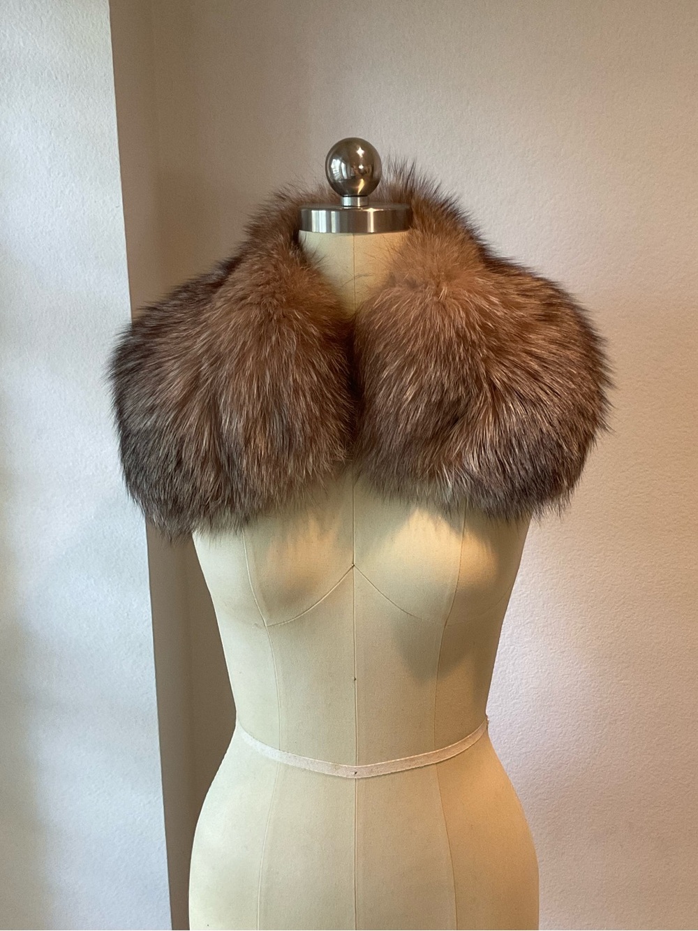 Real fox fur warp/ collar